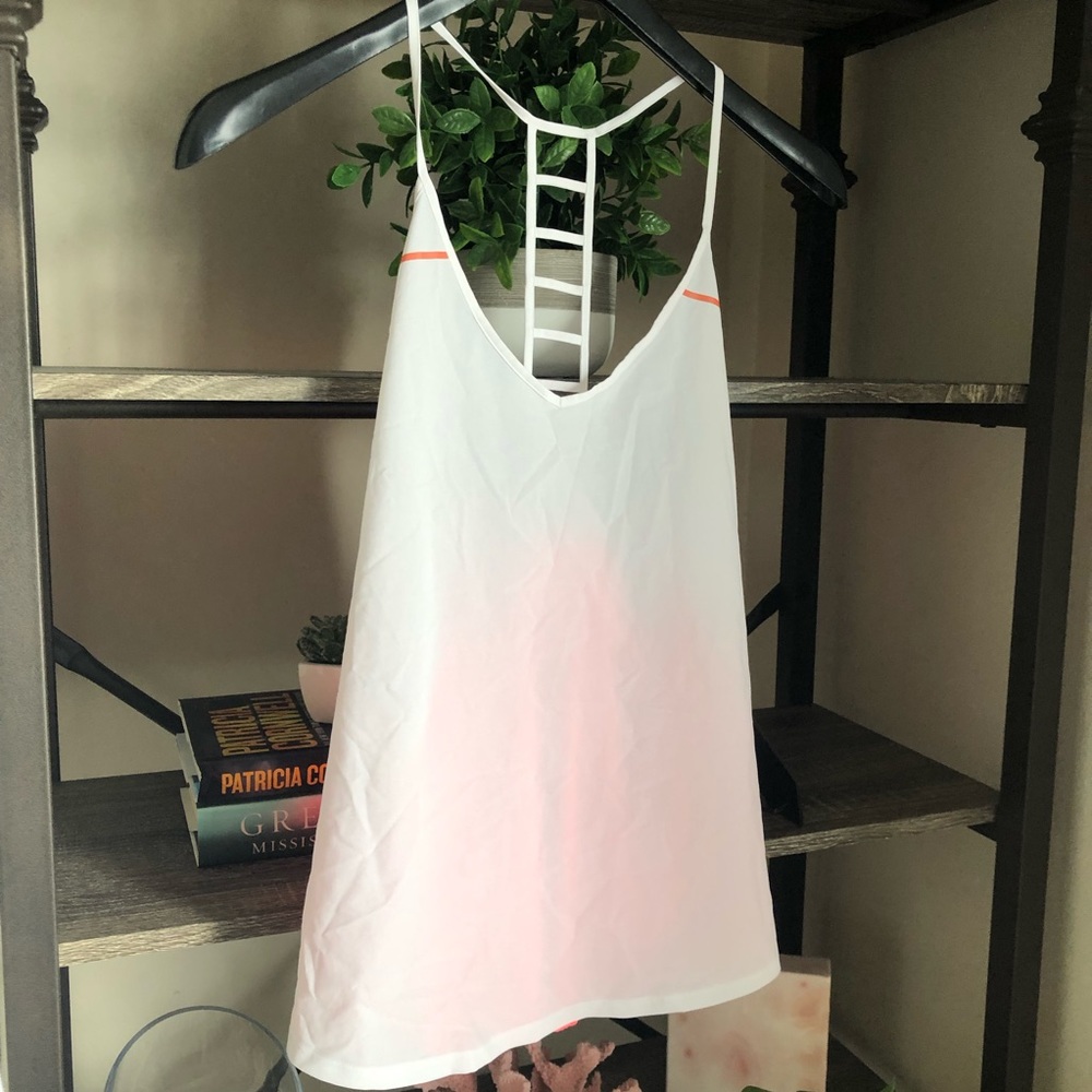 LULULEMON LIGHTWEIGHT TOP SIZE 12